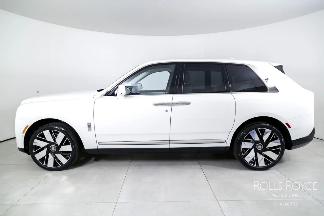 2025 Rolls-Royce Cullinan - Image 3 of 21