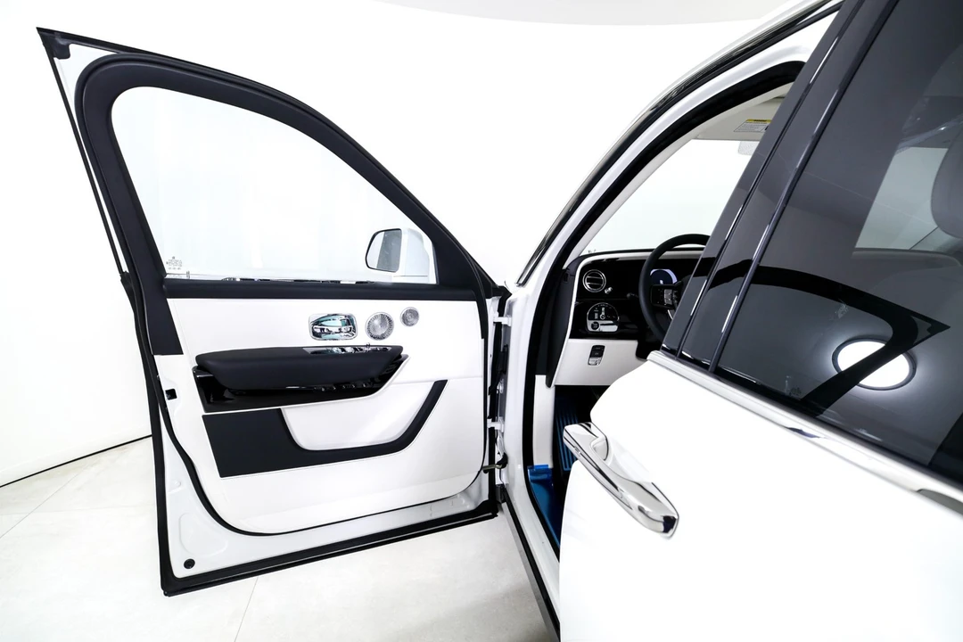 2025 Rolls-Royce Cullinan - Image 11 of 21