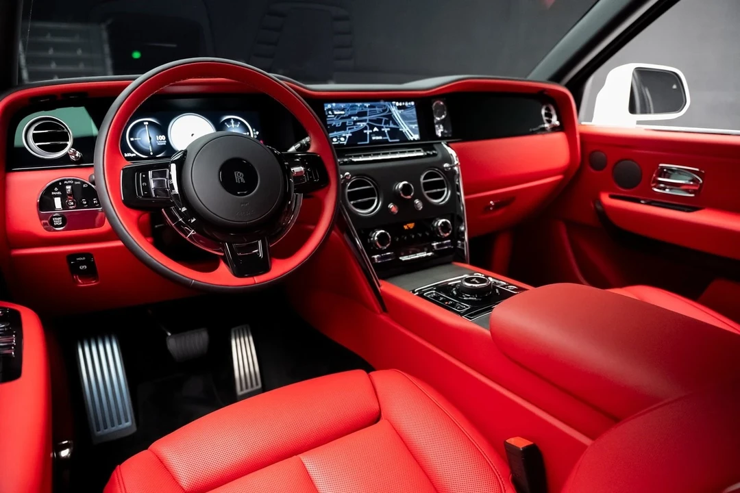2025 Rolls-Royce Cullinan - Image 2 of 21