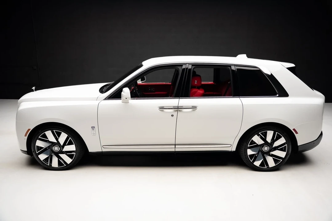 2025 Rolls-Royce Cullinan - Image 15 of 21