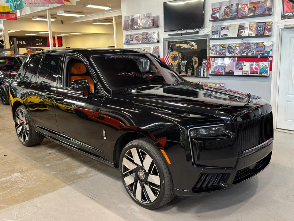 2025 Rolls-Royce Cullinan - Image 3 of 31