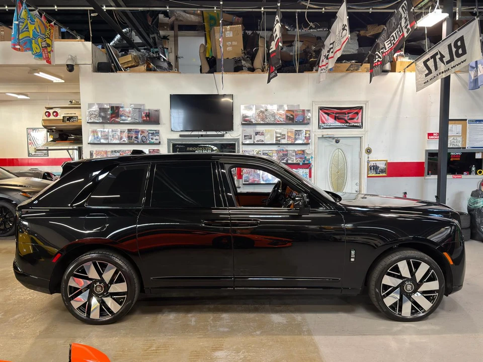 2025 Rolls-Royce Cullinan - Image 4 of 31