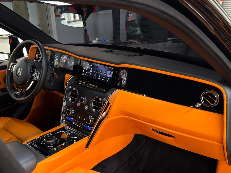 2025 Rolls-Royce Cullinan - Image 16 of 31