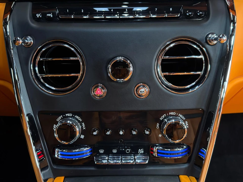 2025 Rolls-Royce Cullinan - Image 19 of 31