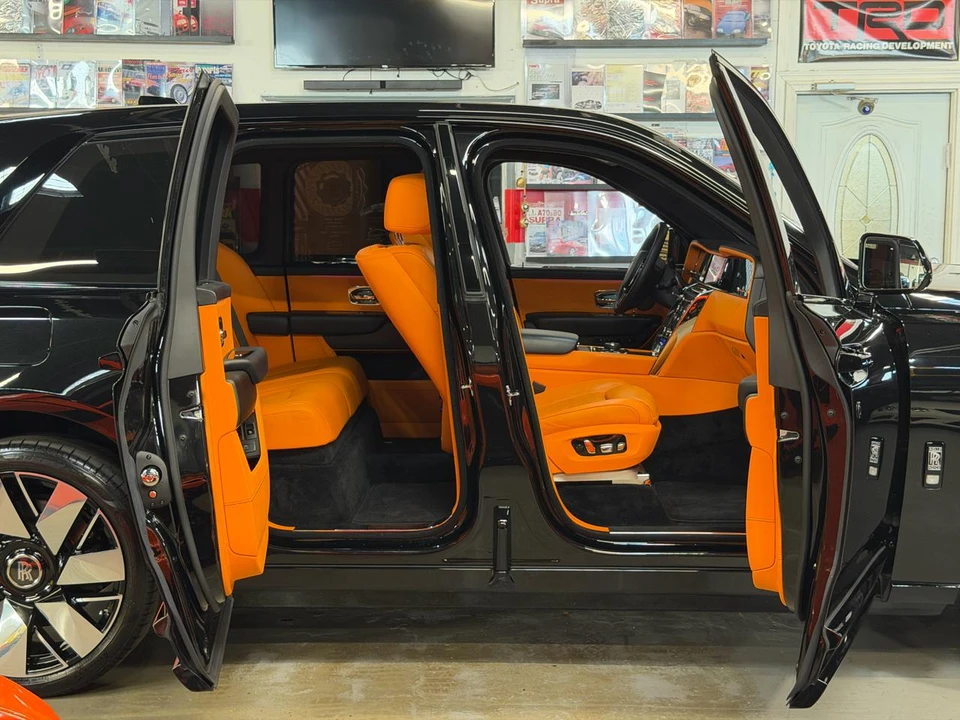 2025 Rolls-Royce Cullinan - Image 23 of 31