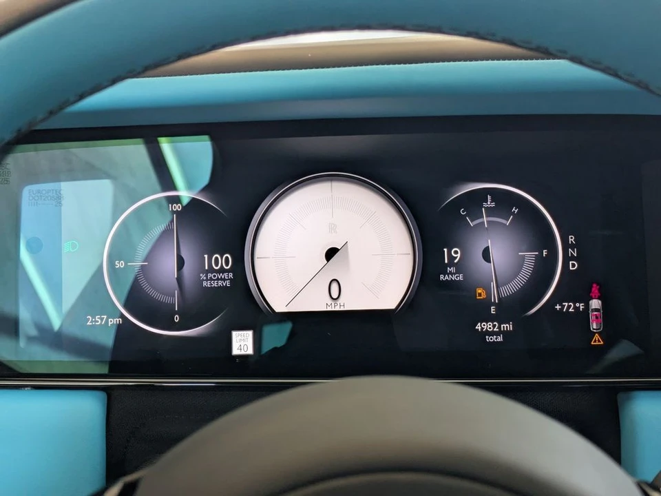 2025 Rolls-Royce Cullinan - Image 26 of 31