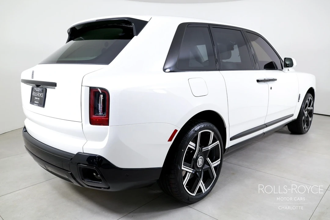 2025 Rolls-Royce Cullinan - Image 2 of 12