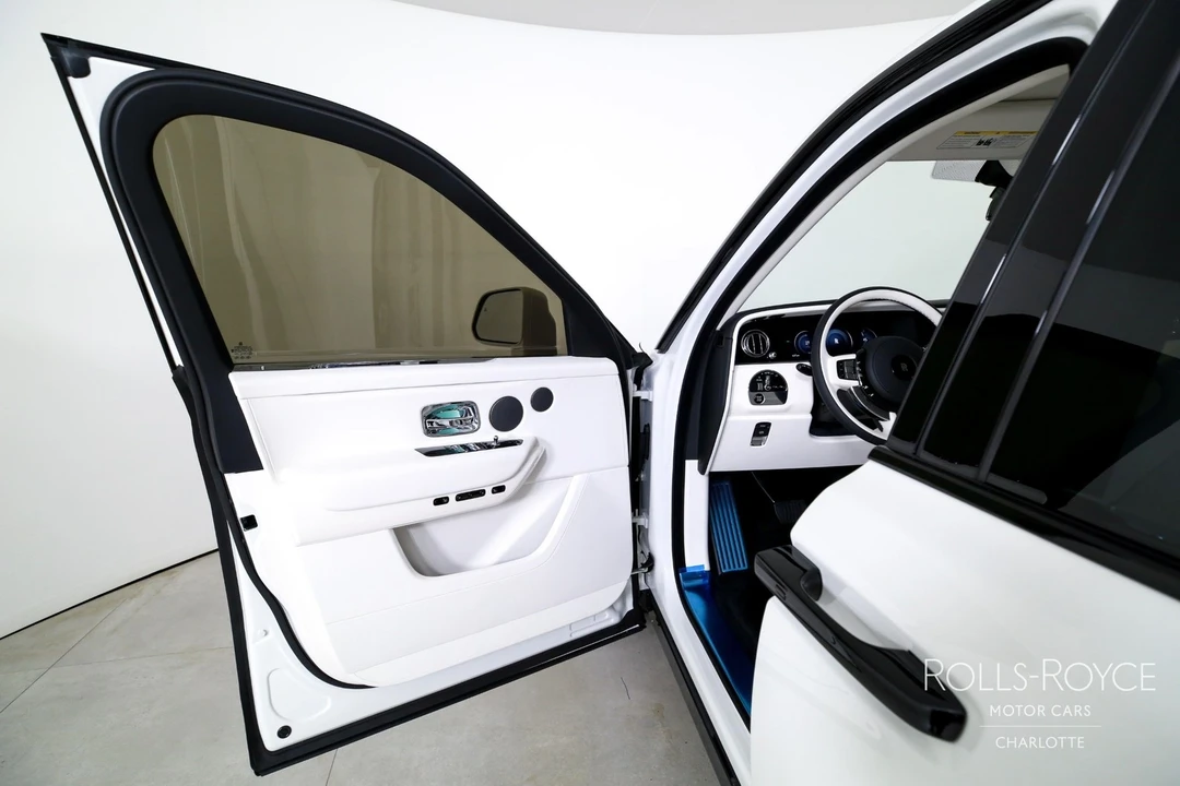 2025 Rolls-Royce Cullinan - Image 10 of 12