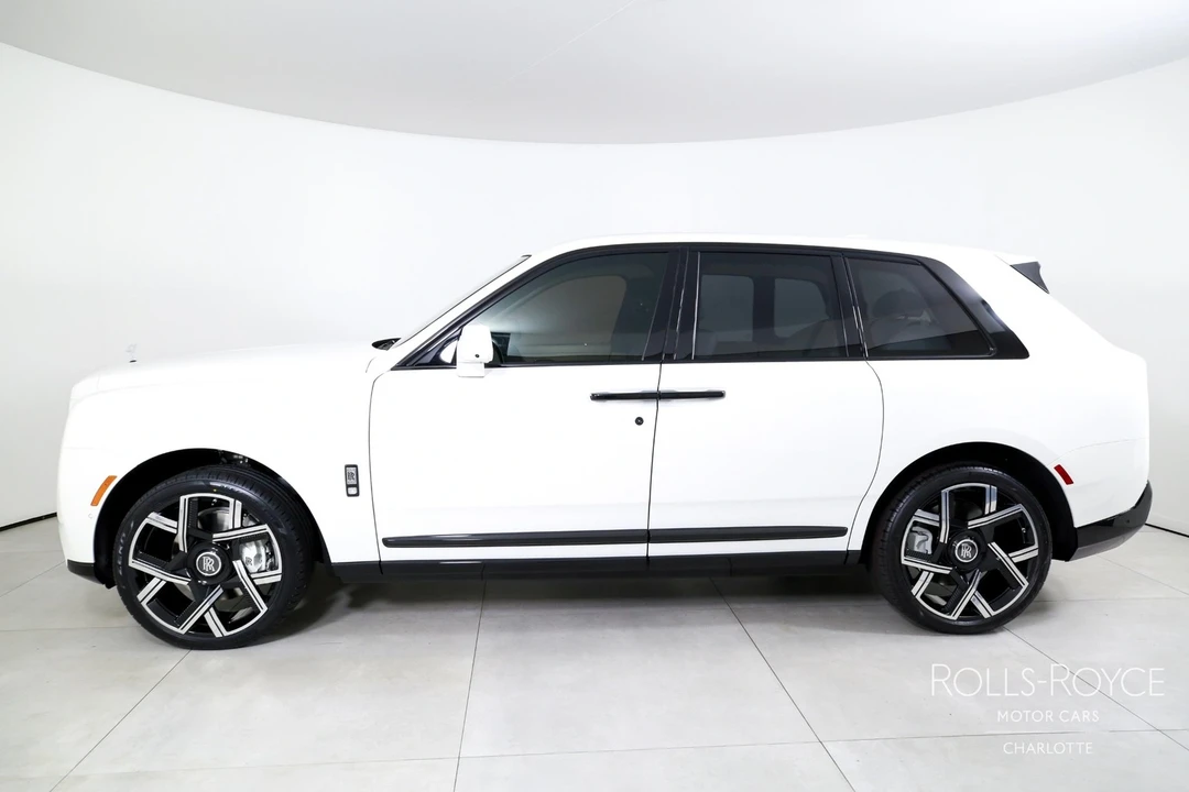 2025 Rolls-Royce Cullinan - Image 3 of 12