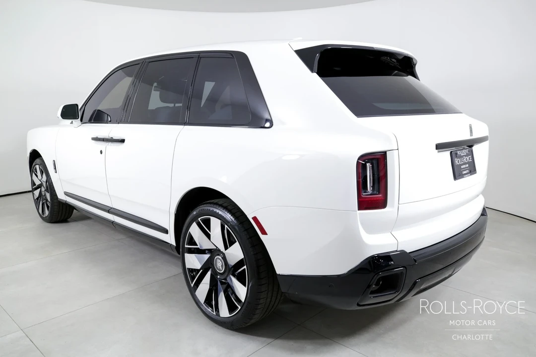 2025 Rolls-Royce Cullinan - Image 8 of 12