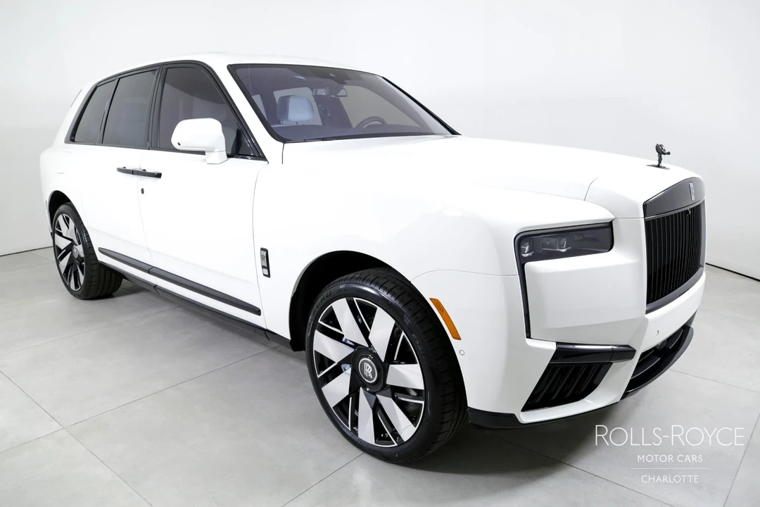 2025 Rolls-Royce Cullinan - Image 6 of 12