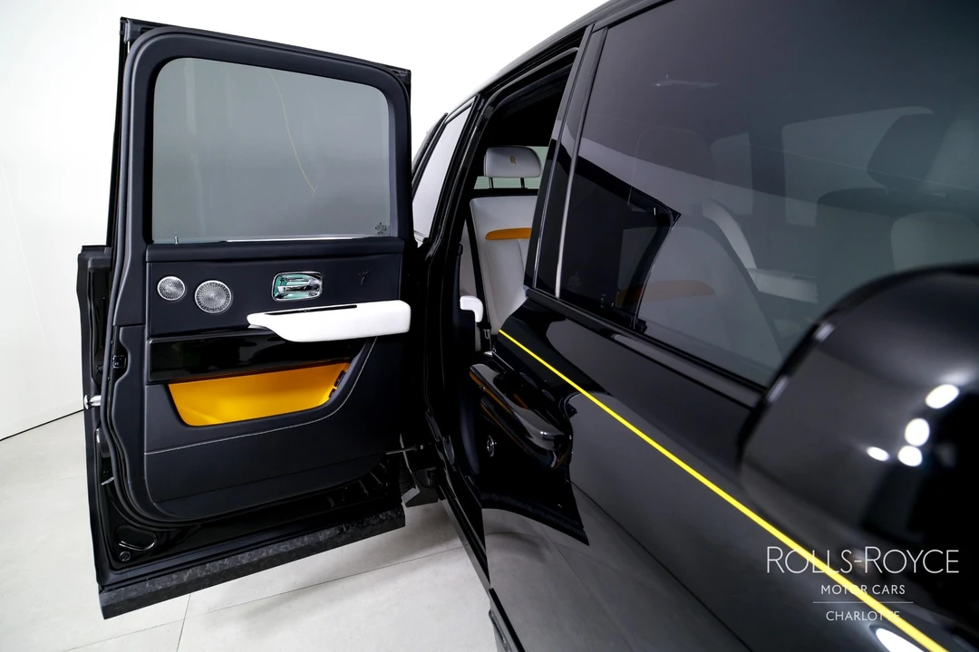2025 Rolls-Royce Cullinan - Image 28 of 31