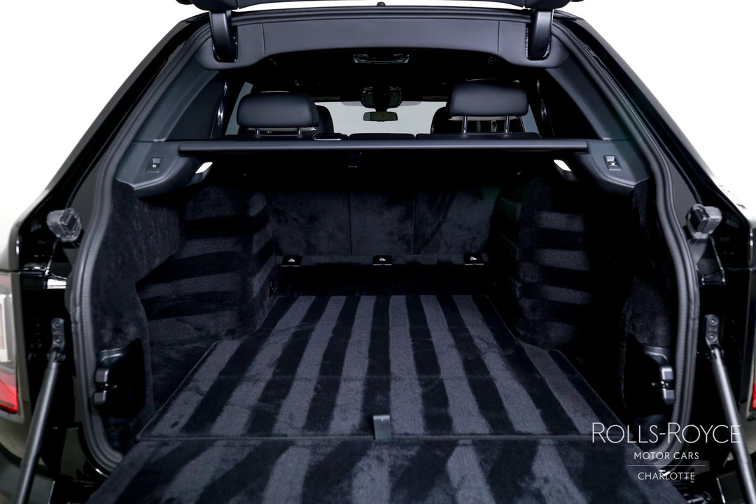2025 Rolls-Royce Cullinan - Image 24 of 31