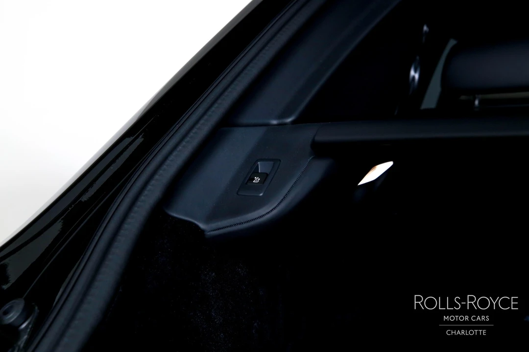 2025 Rolls-Royce Cullinan - Image 27 of 31