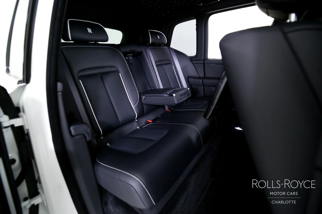 2025 Rolls-Royce Cullinan - Image 28 of 31