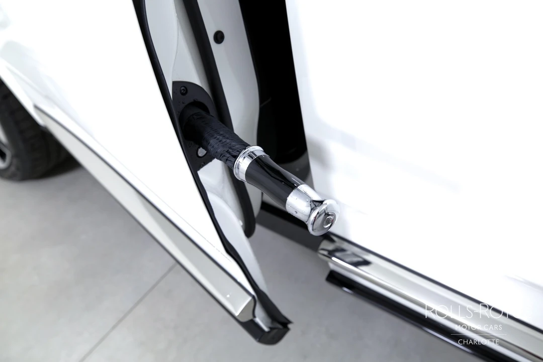 2025 Rolls-Royce Cullinan - Image 30 of 31