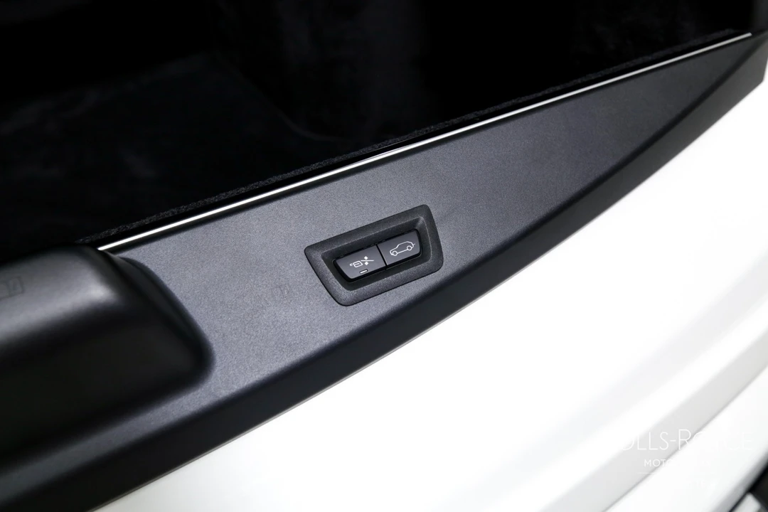 2025 Rolls-Royce Cullinan - Image 24 of 31