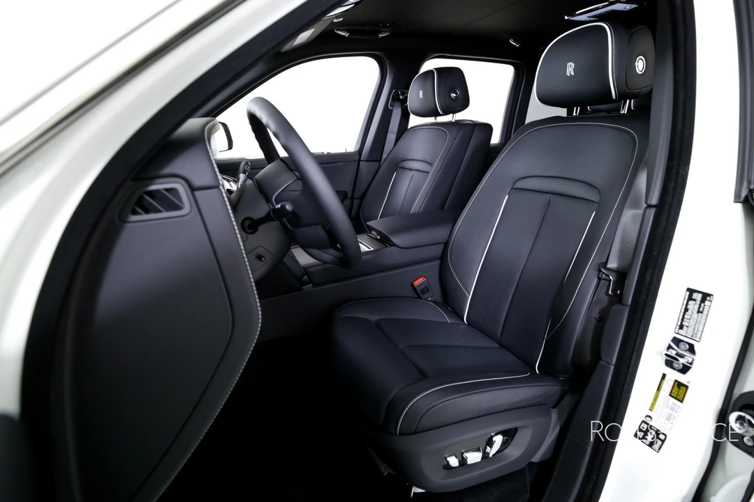 2025 Rolls-Royce Cullinan - Image 12 of 31