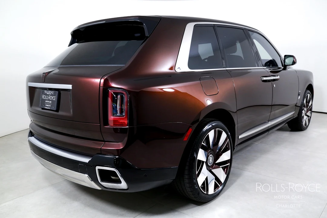 2025 Rolls-Royce Cullinan - Image 2 of 12