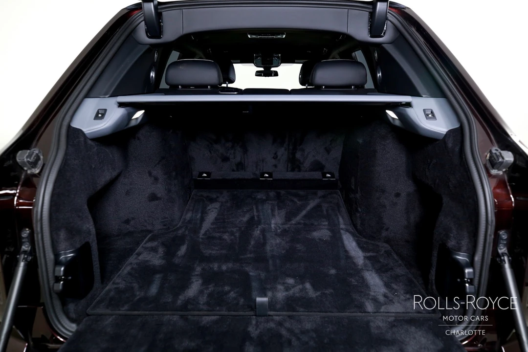 2025 Rolls-Royce Cullinan - Image 25 of 31