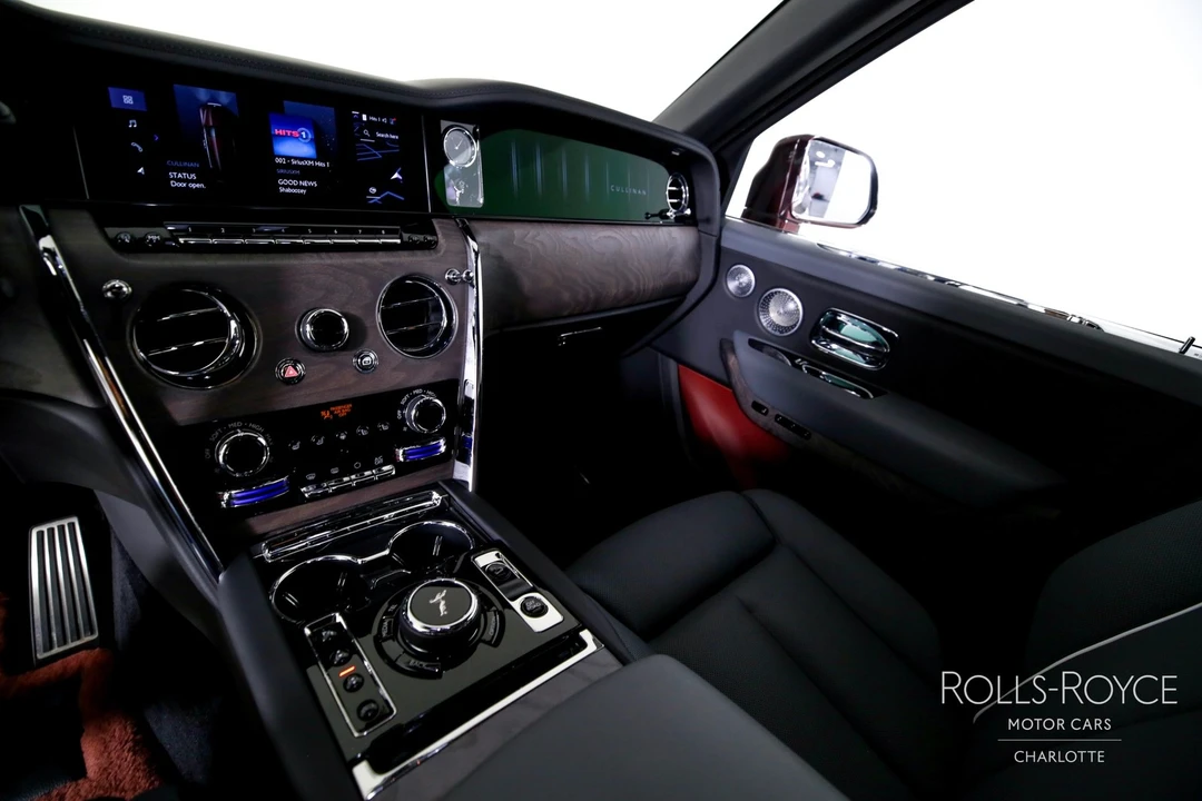 2025 Rolls-Royce Cullinan - Image 16 of 31