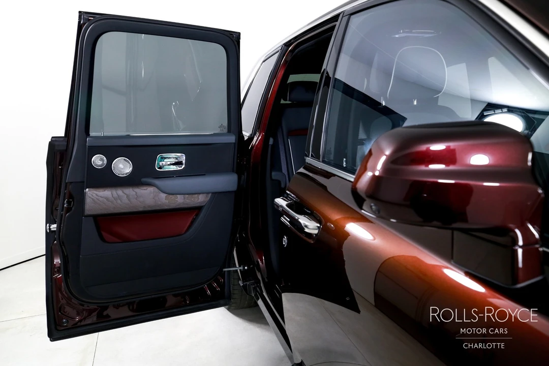 2025 Rolls-Royce Cullinan - Image 29 of 31