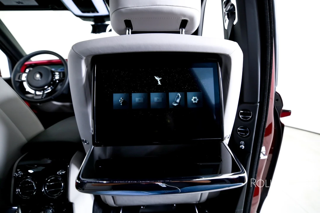 2025 Rolls-Royce Cullinan - Image 30 of 31