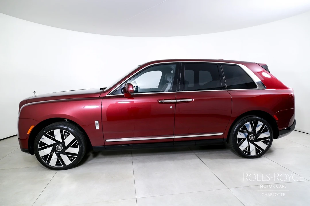 2025 Rolls-Royce Cullinan - Image 3 of 31