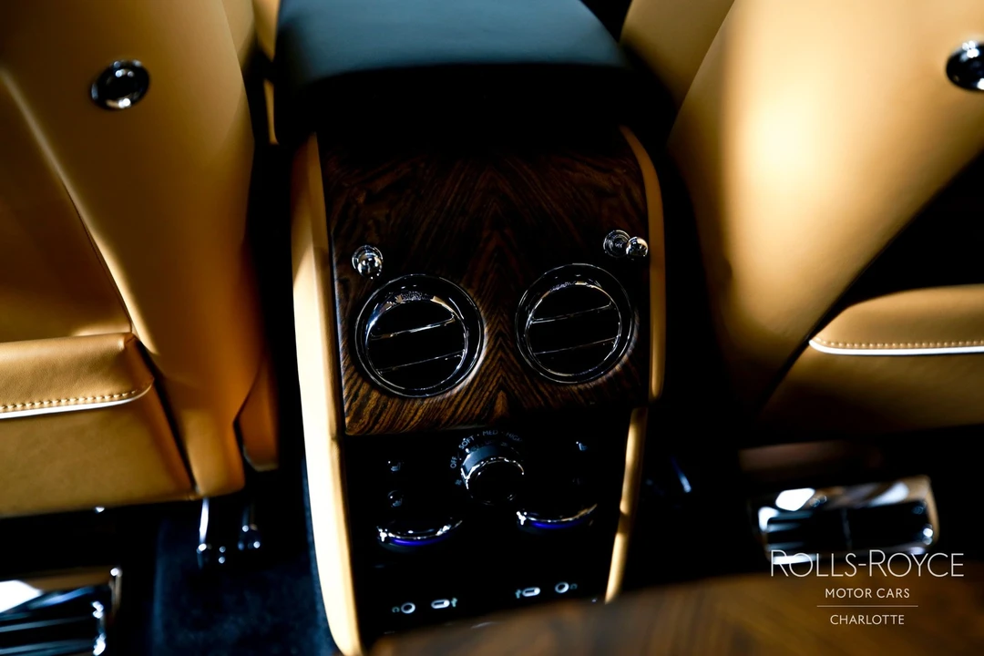 2025 Rolls-Royce Cullinan - Image 22 of 31