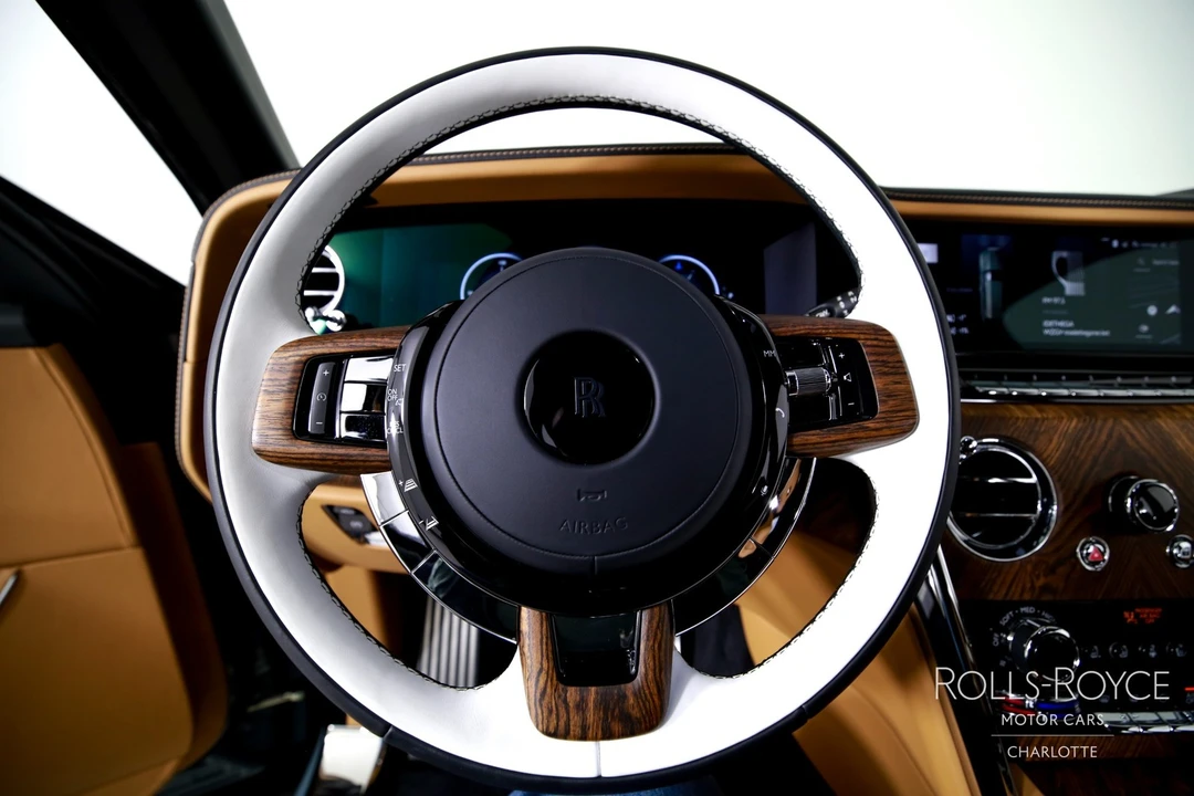 2025 Rolls-Royce Cullinan - Image 14 of 31