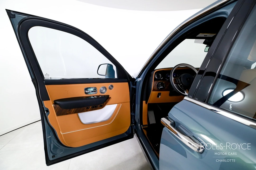 2025 Rolls-Royce Cullinan - Image 11 of 12