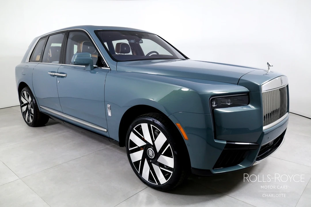 2025 Rolls-Royce Cullinan - Image 6 of 12