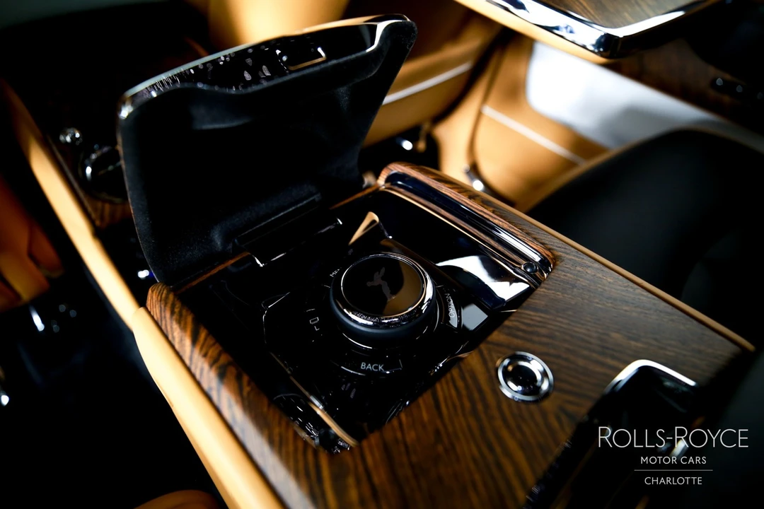 2025 Rolls-Royce Cullinan - Image 21 of 21