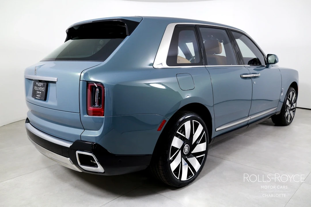2025 Rolls-Royce Cullinan - Image 2 of 12