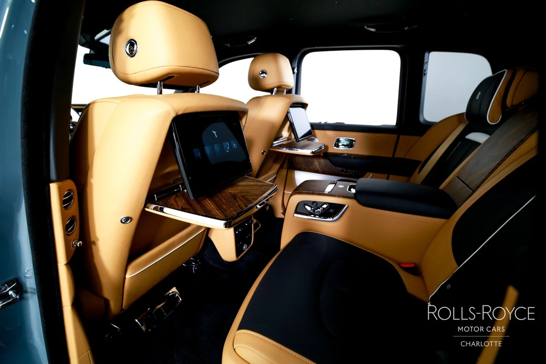 2025 Rolls-Royce Cullinan - Image 19 of 21