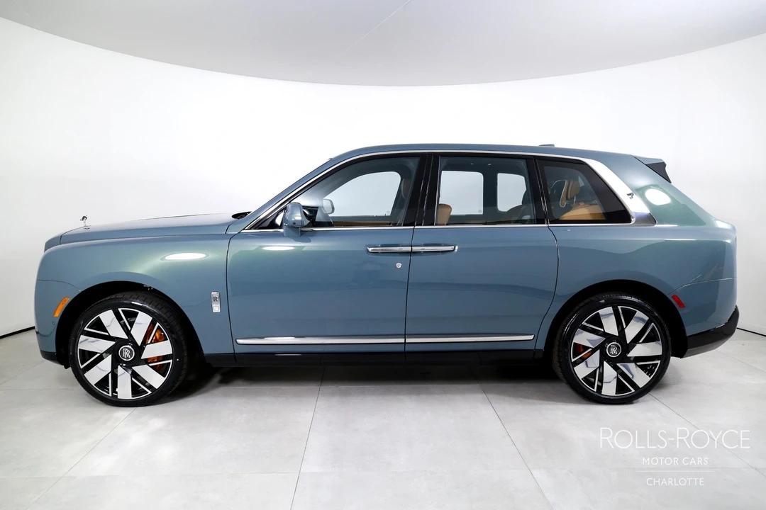 2025 Rolls-Royce Cullinan - Image 3 of 12