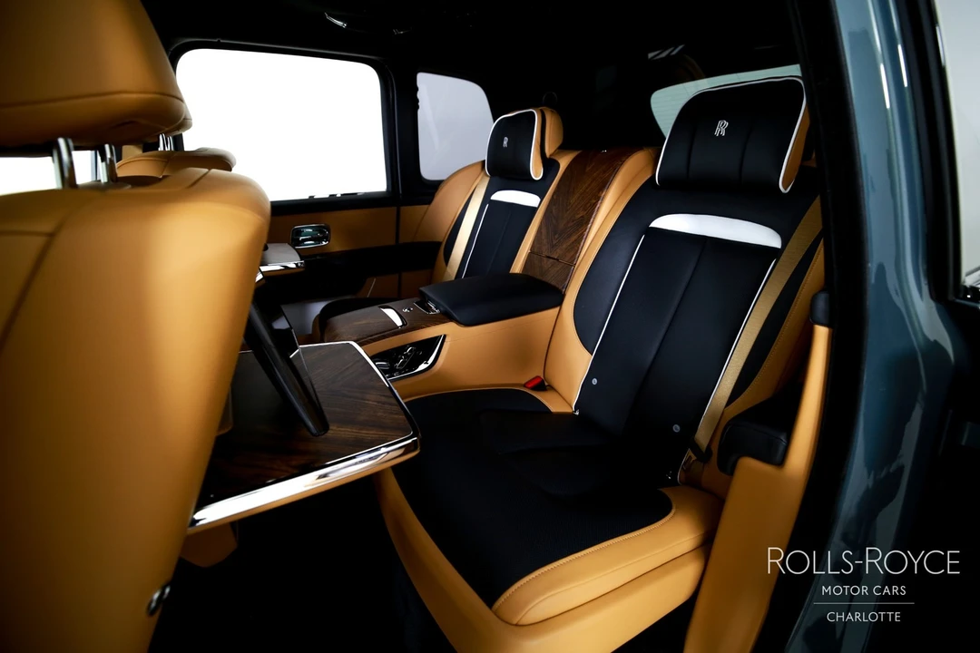2025 Rolls-Royce Cullinan - Image 18 of 21