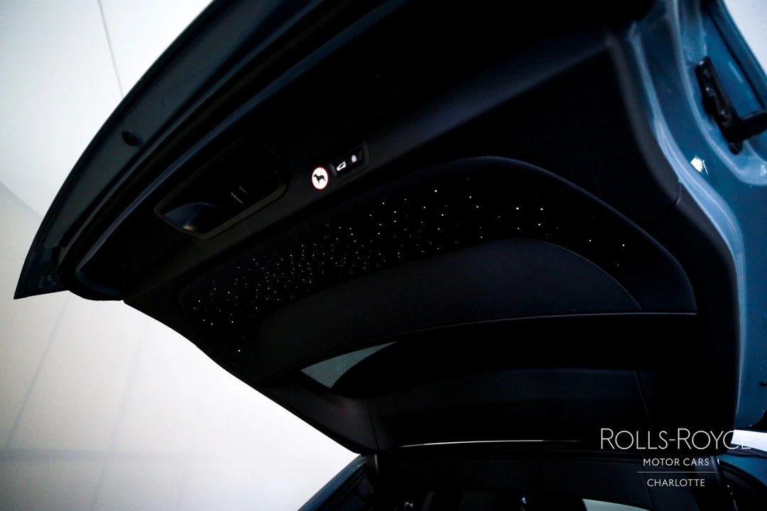 2025 Rolls-Royce Cullinan - Image 29 of 31