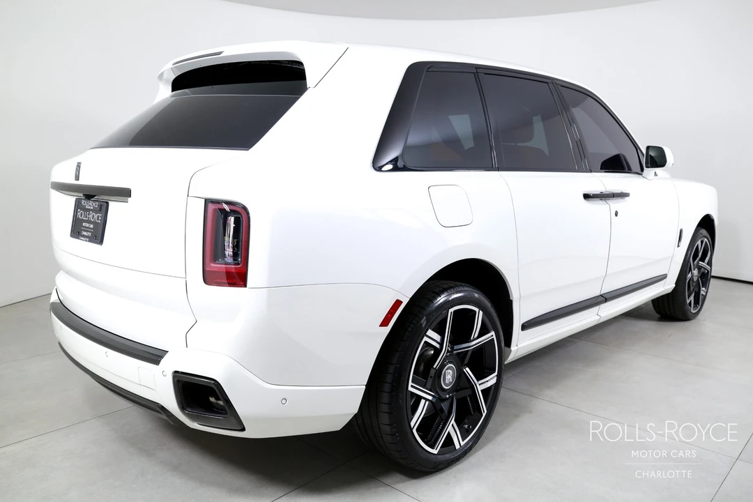 2025 Rolls-Royce Cullinan - Image 2 of 31