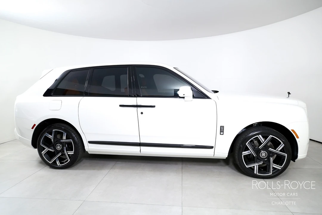2025 Rolls-Royce Cullinan - Image 10 of 31