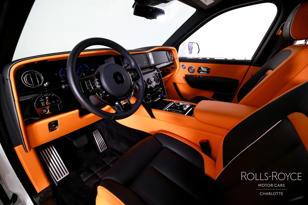 2025 Rolls-Royce Cullinan - Image 4 of 31