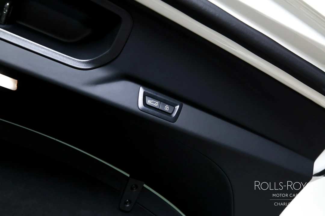 2025 Rolls-Royce Cullinan - Image 27 of 31