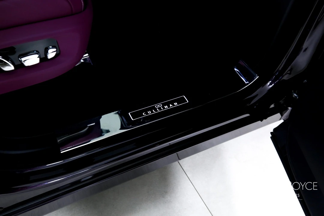 2025 Rolls-Royce Cullinan - Image 29 of 31