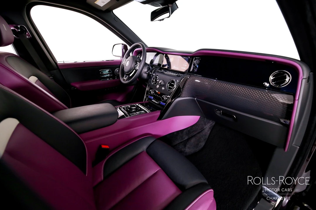 2025 Rolls-Royce Cullinan - Image 28 of 31