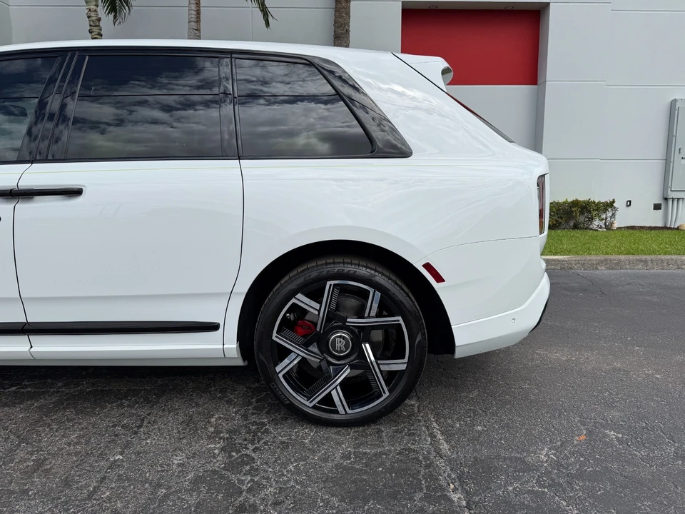 2025 Rolls-Royce Cullinan - Image 12 of 31