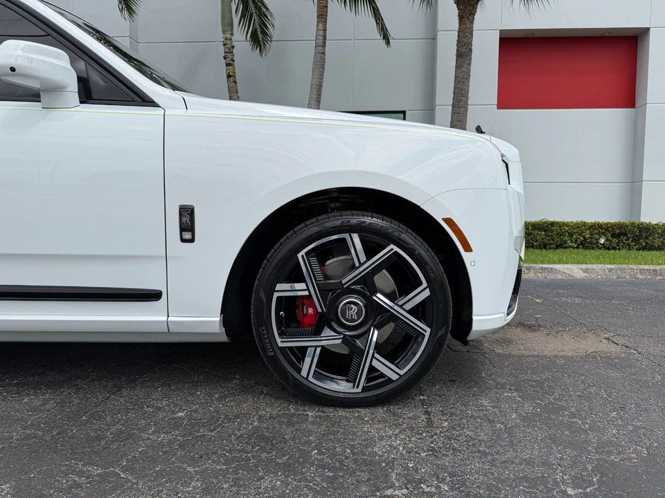 2025 Rolls-Royce Cullinan - Image 3 of 31