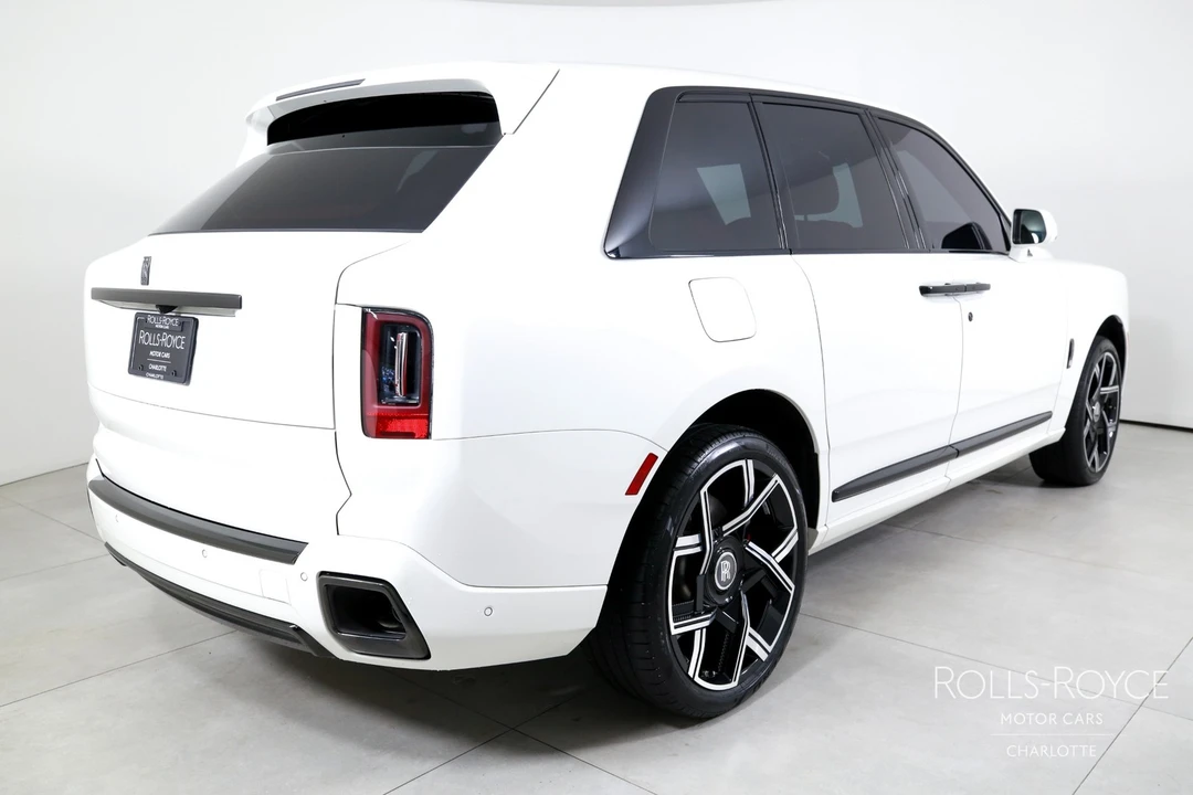 2025 Rolls-Royce Cullinan - Image 2 of 31