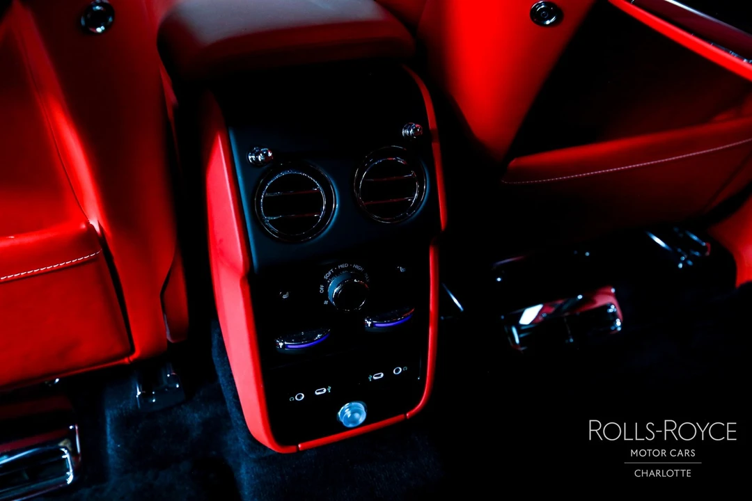 2025 Rolls-Royce Cullinan - Image 22 of 31
