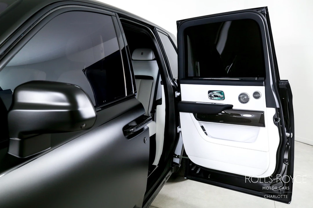2025 Rolls-Royce Cullinan - Image 17 of 31