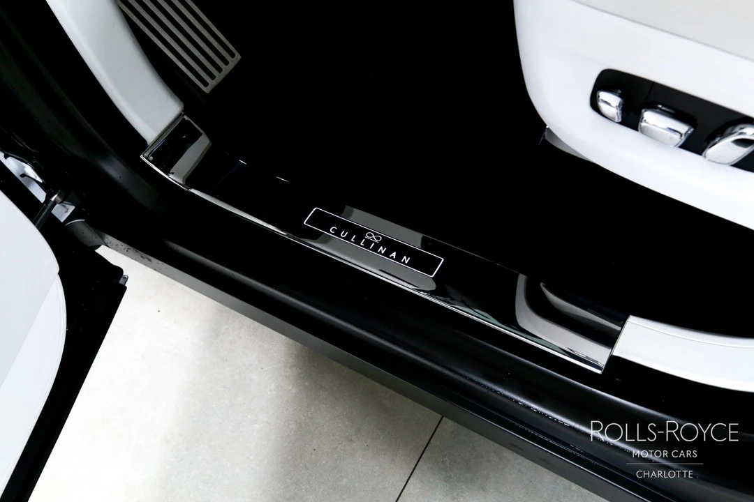 2025 Rolls-Royce Cullinan - Image 16 of 31